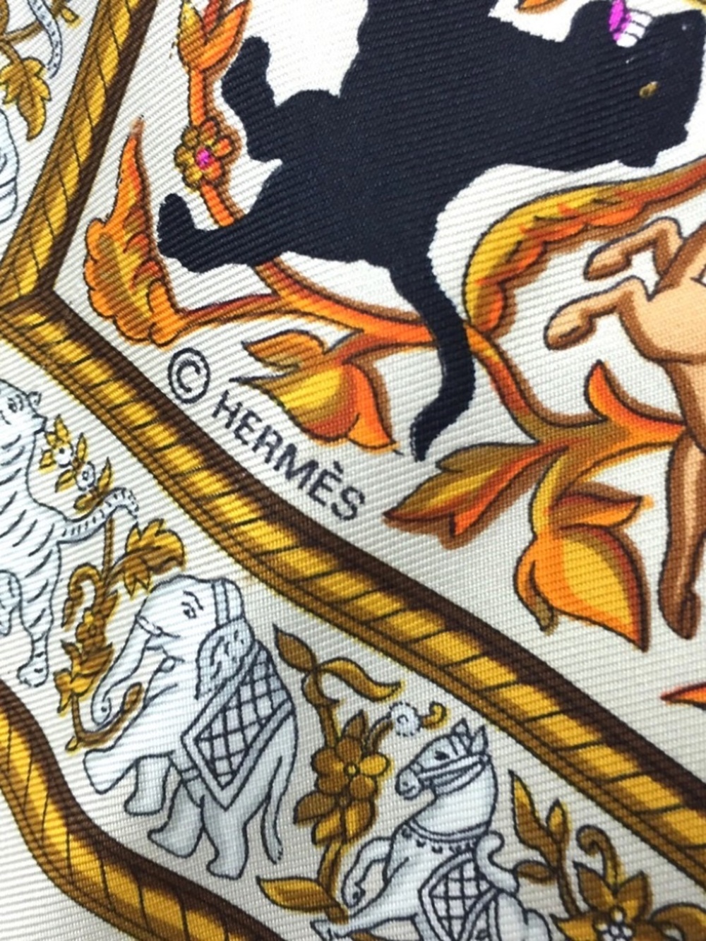HERMES CHASSE EN INDE Carre 90 Silk 100% Scarf Multicolor - Picture 4 of 5